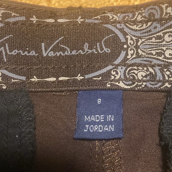 very good condition. 98% cotton & 2% spandex. super comfy . Runs small (7) - Picture 3 of 4